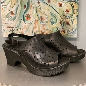 Born black leather strap heels size 7